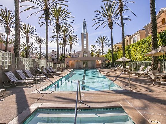 Gorgeous Pool and Spa
