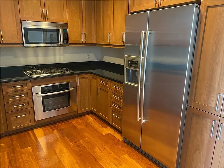 100 Exchange St #1402 — Photo 10
