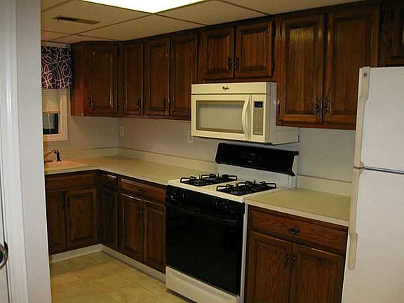 3rd image of 650 E Greenwich Ave APT 2-104