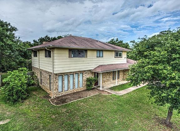 2nd image of 2602 Hollow Oak Cir