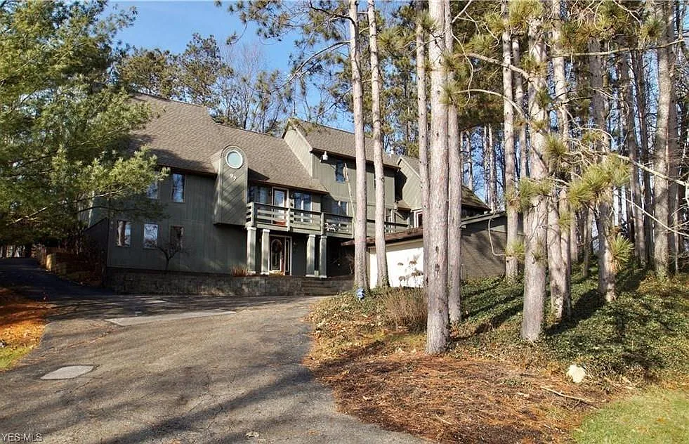 97 West Dr photo 1
