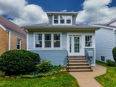 5724 N Marmora Ave, Chicago, IL, 60646