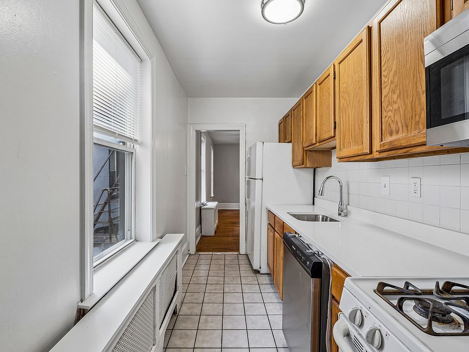 1st image of 4135 Ridge Ave #2D