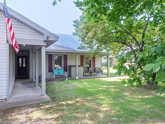 3rd image of 109 Bucky Beaver Dr