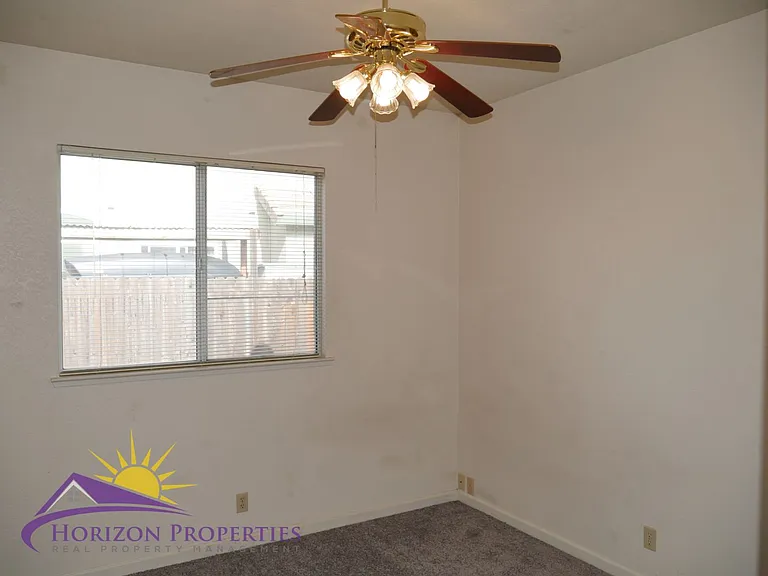 9472 Clementine Way — Photo 18