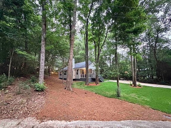 4th image of 3735 Ravine Dr