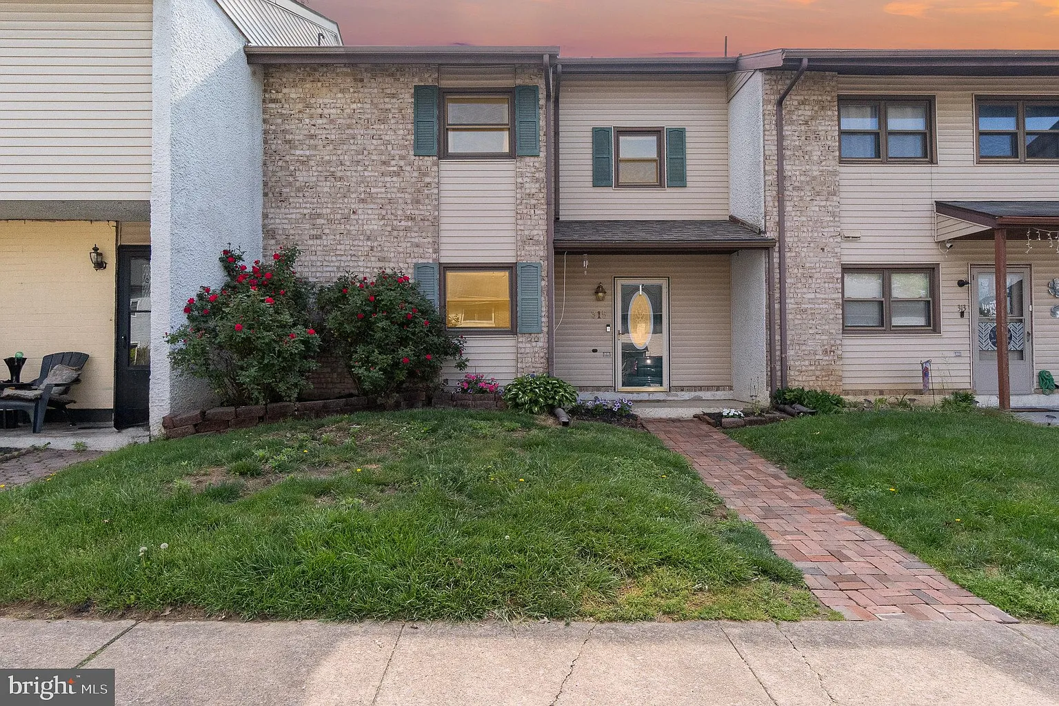 315 Greenland Dr photo 1
