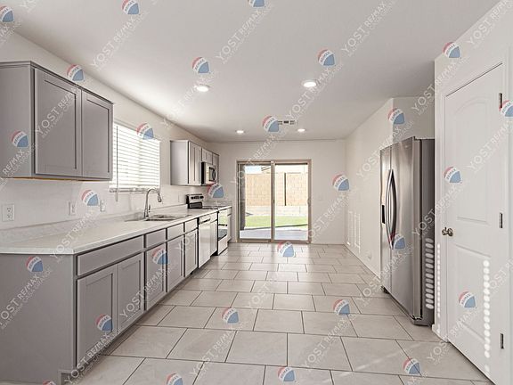 3rd image of 1732 E Desert Breeze Pl