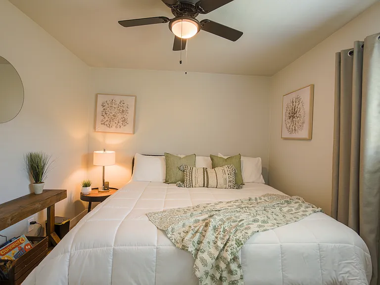 1113 Cypress Ave — Photo 32