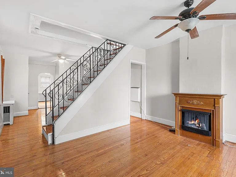345 W Mount Pleasant Ave — Photo 3
