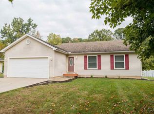 1906 Dawson Dr, Adrian, MI 49221