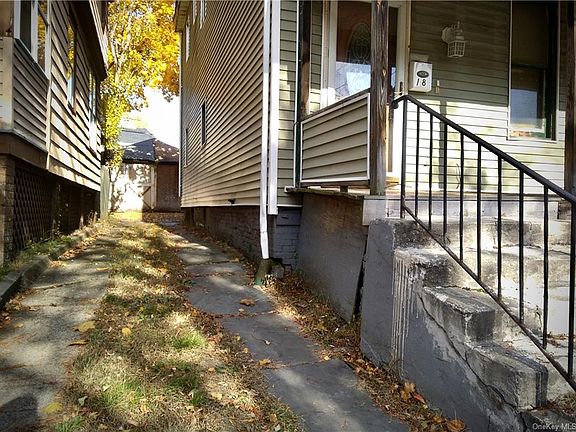 4th image of 18 Henry Ave