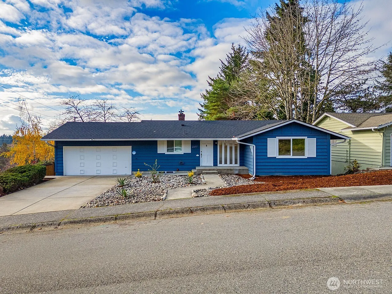 2317 137th Place SE photo 1