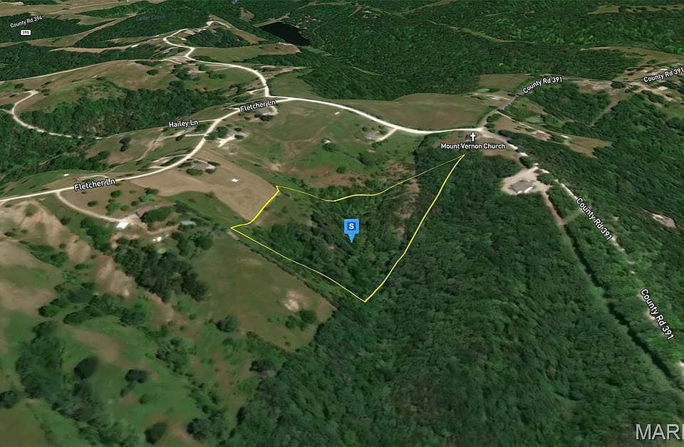 2nd image of 392 Country Meadow Ln