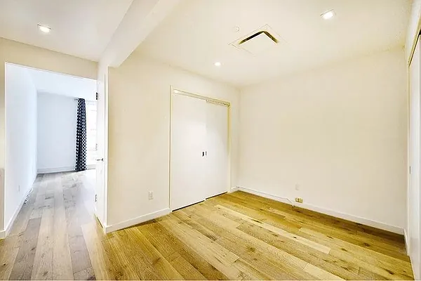 Rented by RELO REDAC INC. | media 16