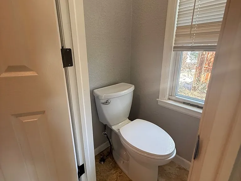 3046 N Milwaukee St — Photo 10