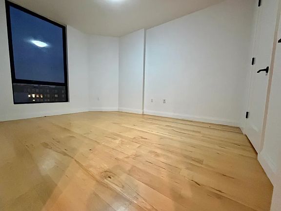 3rd image of 564 Saint Johns Pl Penthouse 815