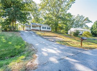 3315 Walnut Cove Ct, Chester, VA 23831