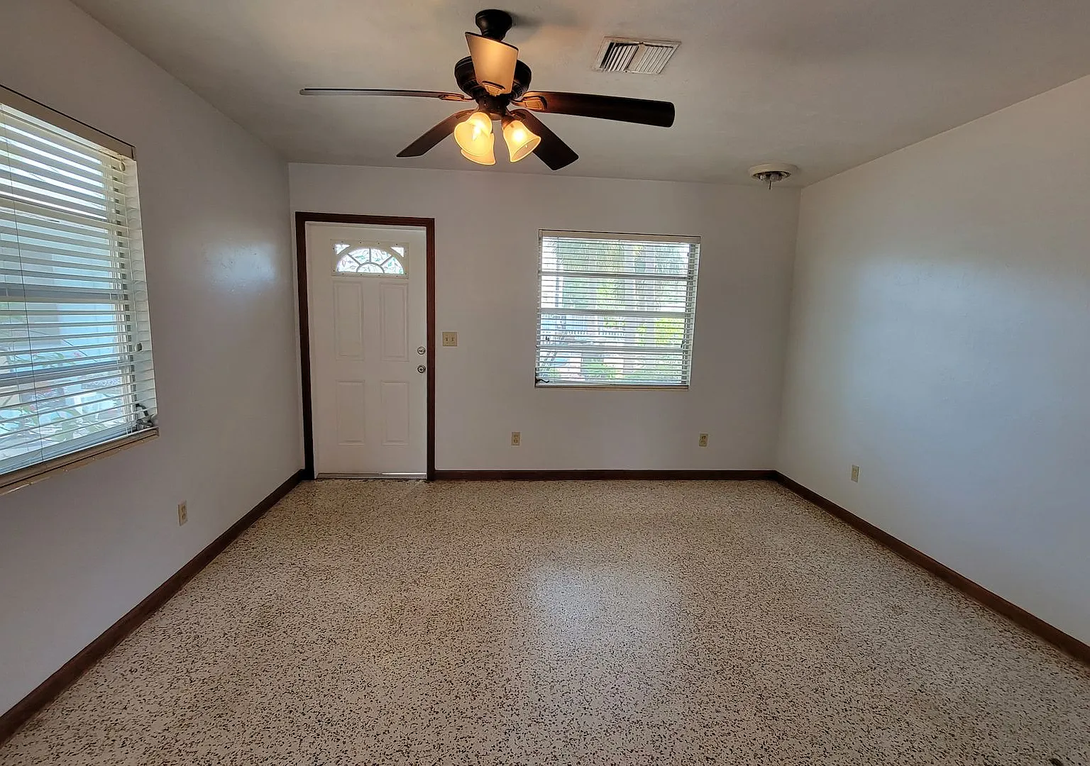 514 Barcelona Ave — Photo 3