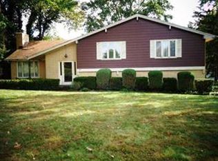 1817 Tragone Dr, Pittsburgh, PA 15241