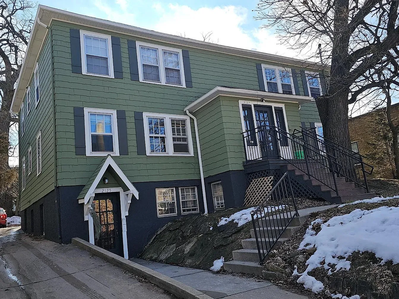 Modern Unit in Prime Location | 2125 University Ave, Madison WI | $1800/mo — Photo 1