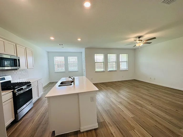 8112 Green Heron Dr — Photo 5