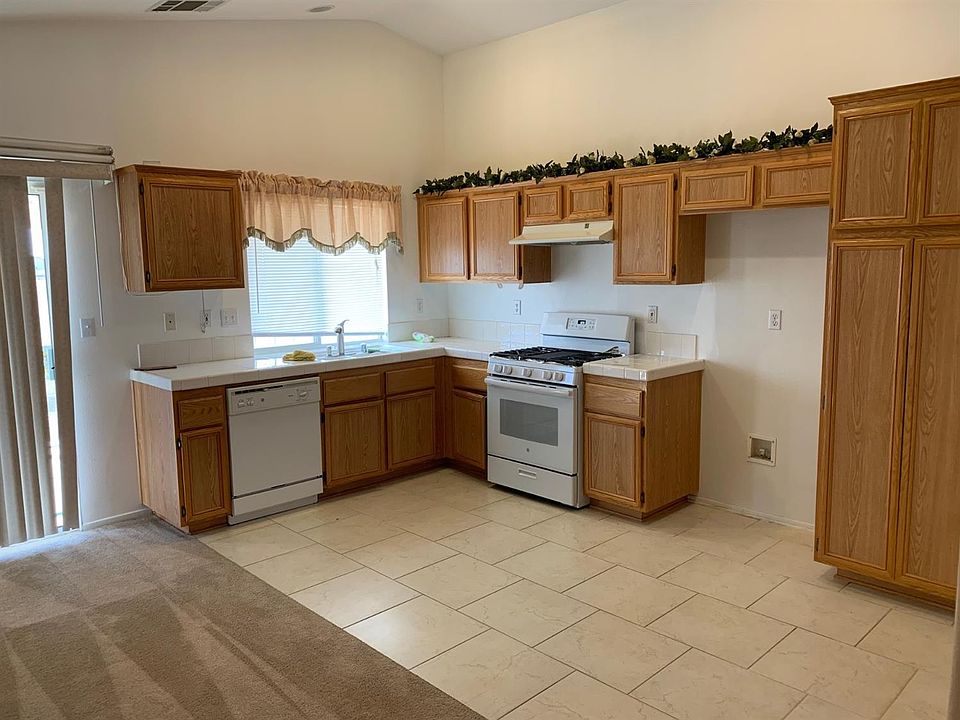1st image of 13598 Monterey Way