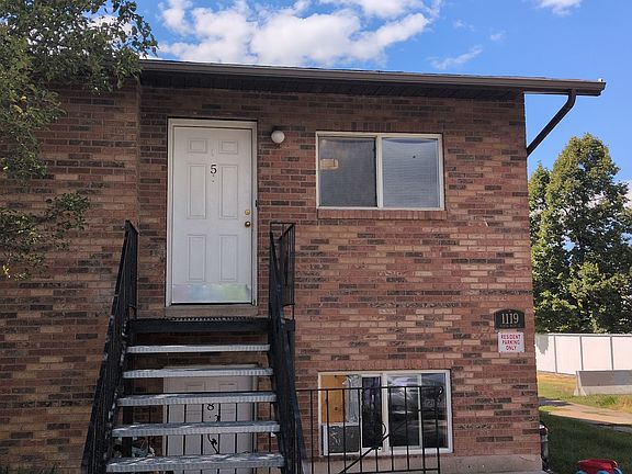 2nd image of 1119 N Main St #5