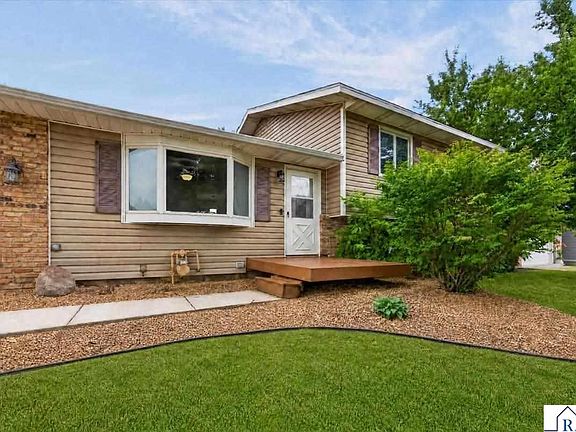 3rd image of 2575 Lamada Pl