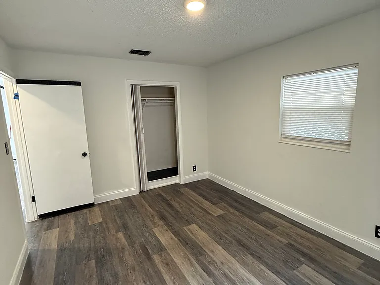 1511 Creighton Rd #D — Photo 10