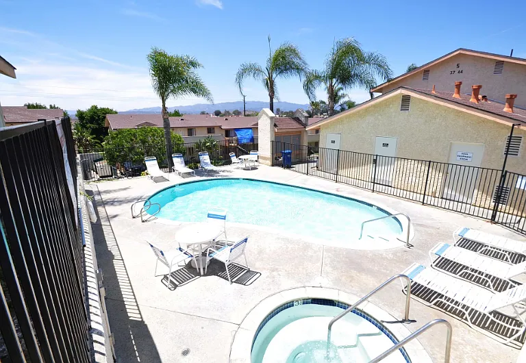 Sunset Terrace — Photo 1