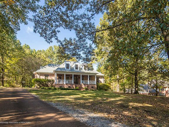 2nd image of 6415 Autumn Oaks Dr