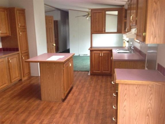 2nd image of 17800 Algoma Ave