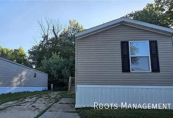 2nd image of 2088 E Empire Ave #26