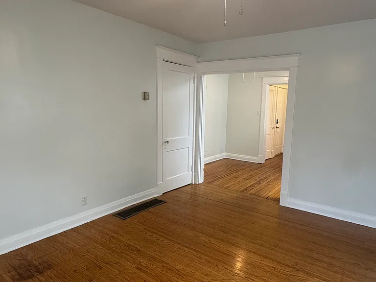 1333 Castlewood Ave #2 — Photo 5