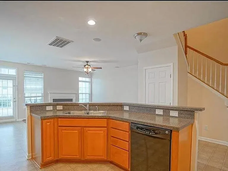 6502 Margaret Ct — Photo 9