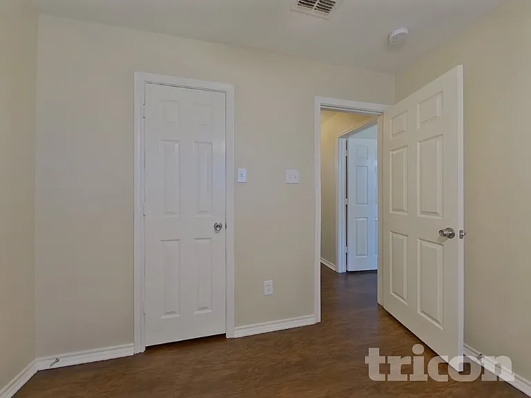 700 Stribling Cir — Photo 10