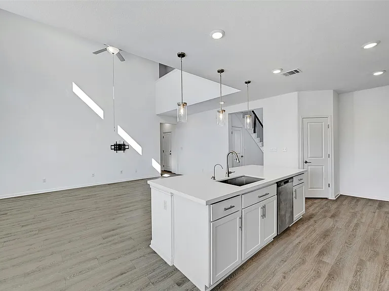 6411 Velvet Leaf Ln — Photo 12