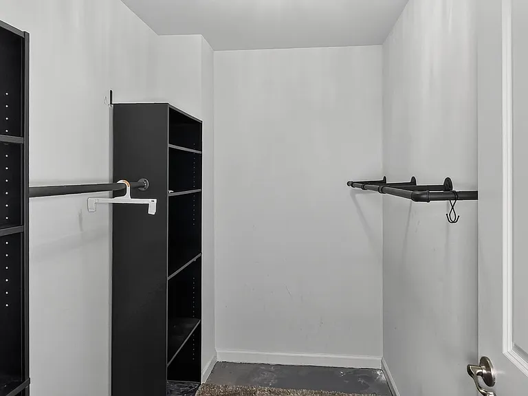 5363 S Center Dr — Photo 7