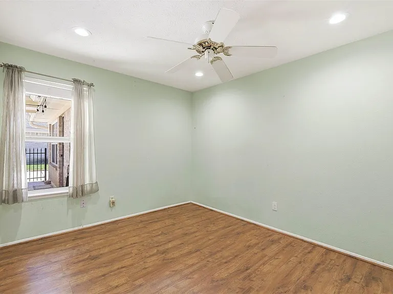 3807 Glenwood Springs Dr — Photo 21