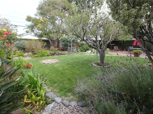 1729 Lake St, Huntington Beach, CA 92648