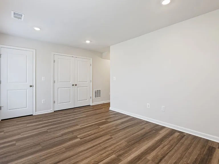 105 Milburn Dr — Photo 31