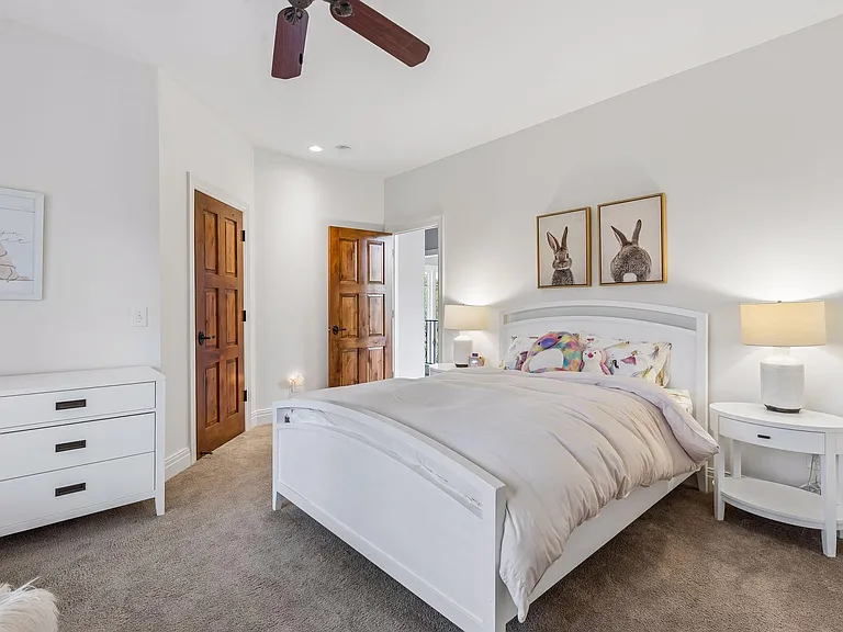 15700 Portico Dr — Photo 48