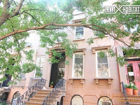 5th image of 432 Henry St APT 4