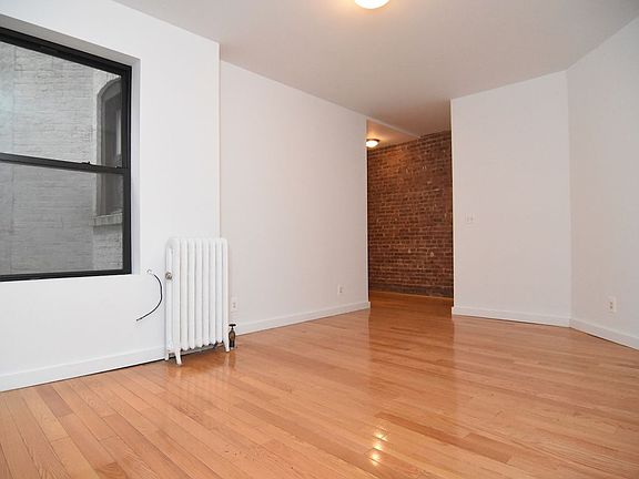 5th image of 624 W 182nd St APT 2C