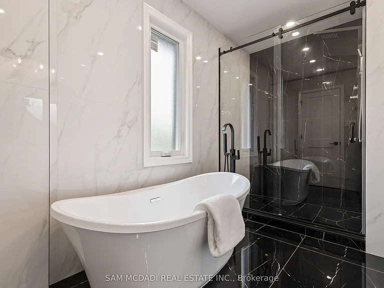 2535 Robin Dr — Photo 30