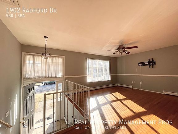 4th image of 1902 Radford Dr