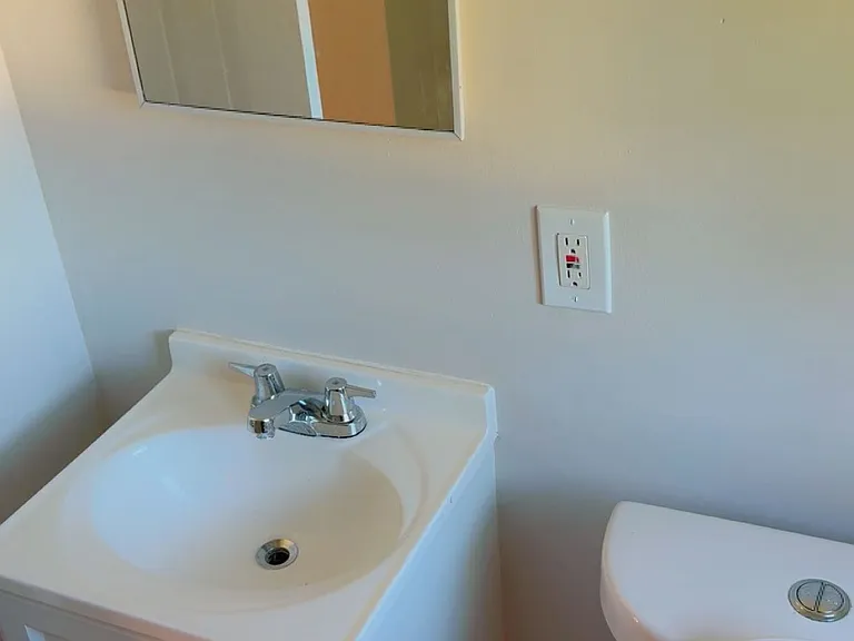8 Higbie Dr — Photo 13