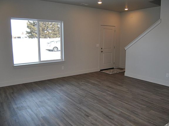 5th image of 175 S Heath Ln