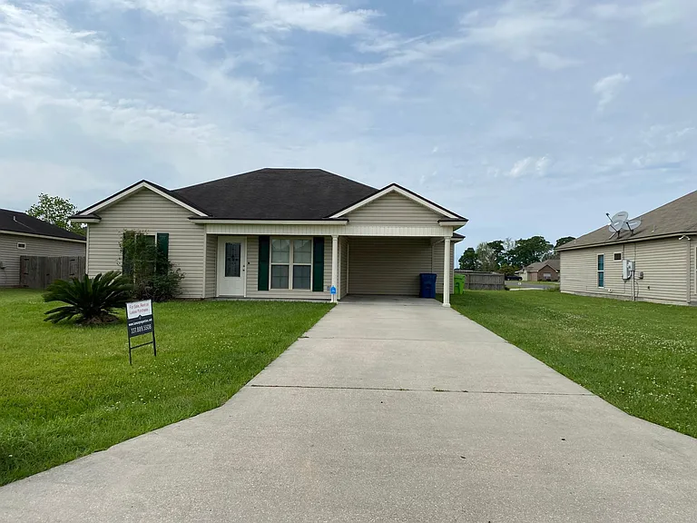 945 Lillian Michel Dr — Photo 5